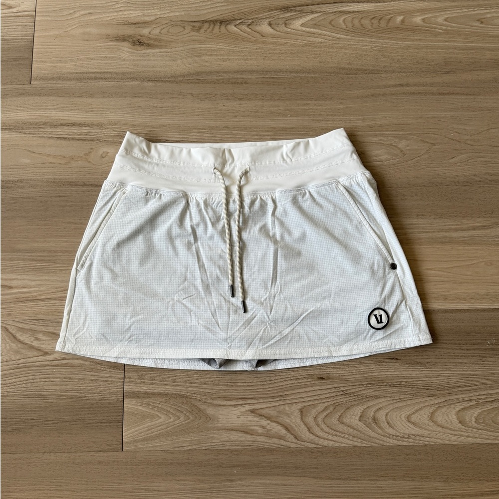 Vuori Seabreeze Skirt Skort Womens Size S White grey Lined Performance Tennis